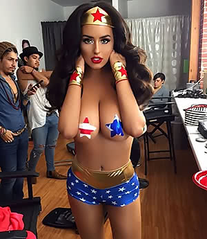 Busty girl Abigail Ratchford shows her excellent juggs