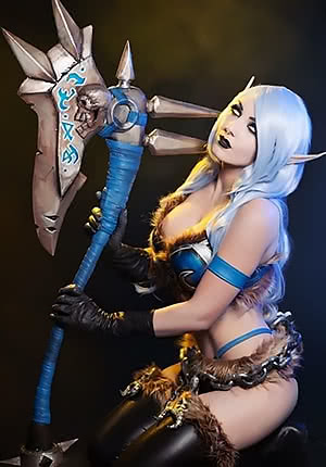 Lovely doll Jessica Nigri exposes her awesome knockers