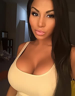 Dolly Castro teases with her massive dugs