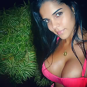 Brilliant sweetie Daniela Baptista seduces you with huge titties