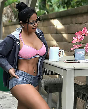 Dolly Castro pops out magnificent dugs